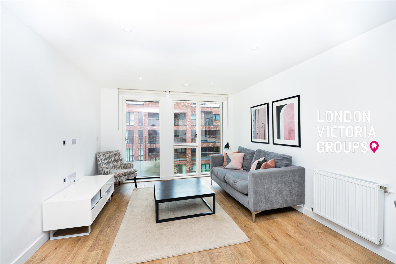 1 bed property in Pavilions Court, 4 Cooks Road, London